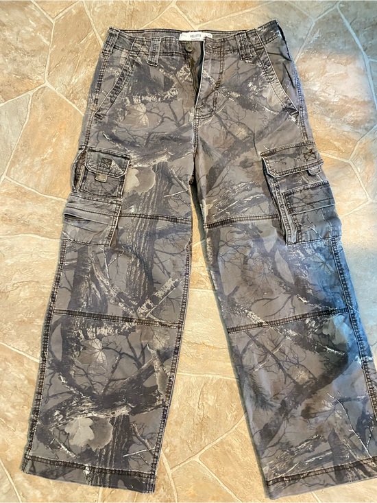 Hollister Other - Hollister Men's Baggy Camouflage Cargo Pants size 28x30